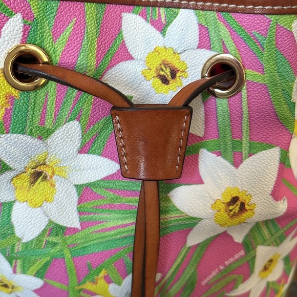 Dooney & Bourke Floral bucket bag shoulder bag daylilies white yellow pink gre - Picture 4 of 16